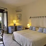 Luna Sardinia מלון סנטה מרגריטה די פולה